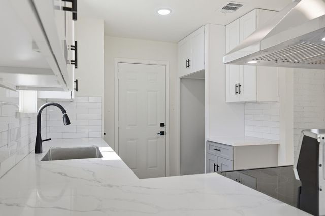 7310 Sonnet Glen Lane, Houston, TX 77095