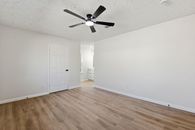 7310 Sonnet Glen Lane, Houston, TX 77095