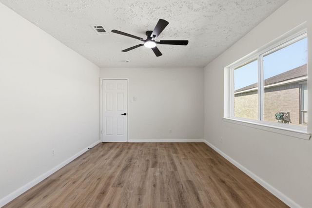 7310 Sonnet Glen Lane, Houston, TX 77095