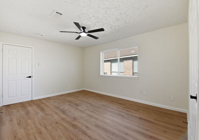 7310 Sonnet Glen Lane, Houston, TX 77095