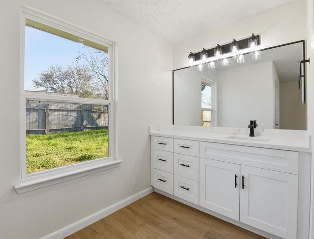 7310 Sonnet Glen Lane, Houston, TX 77095