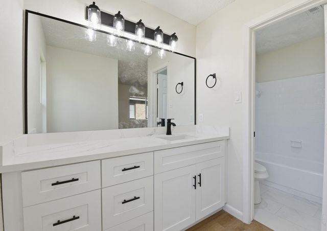 7310 Sonnet Glen Lane, Houston, TX 77095