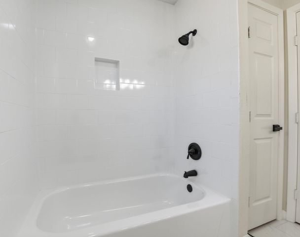 7310 Sonnet Glen Lane, Houston, TX 77095