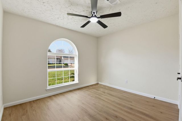 7310 Sonnet Glen Lane, Houston, TX 77095