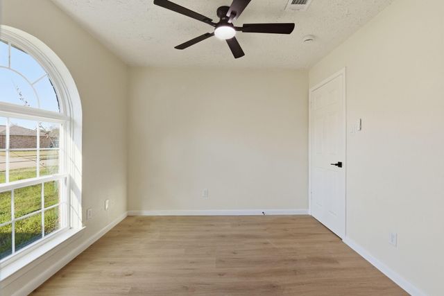 7310 Sonnet Glen Lane, Houston, TX 77095