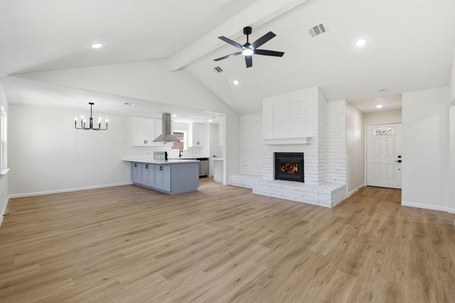 7310 Sonnet Glen Lane, Houston, TX 77095