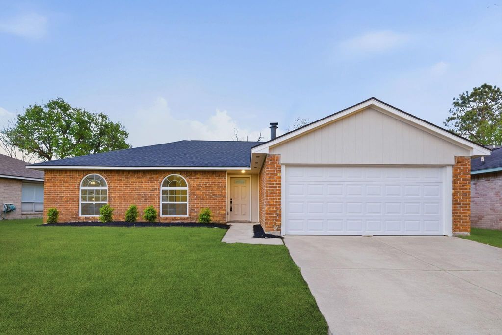 7310 Sonnet Glen Lane, Houston, TX 77095