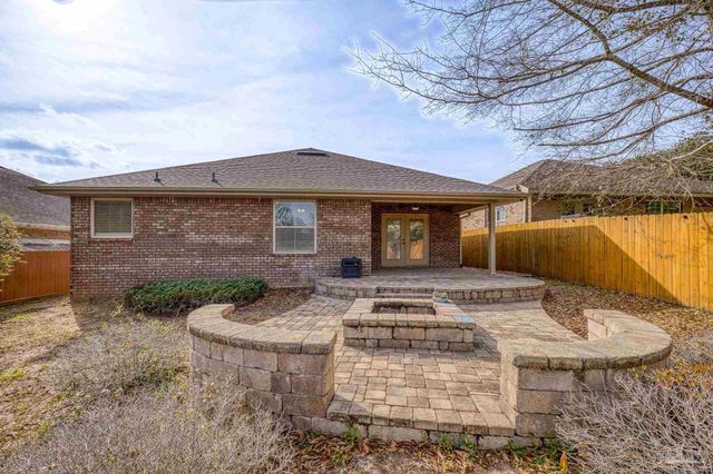 5761 Jade Moon Cir, Milton, FL 32583