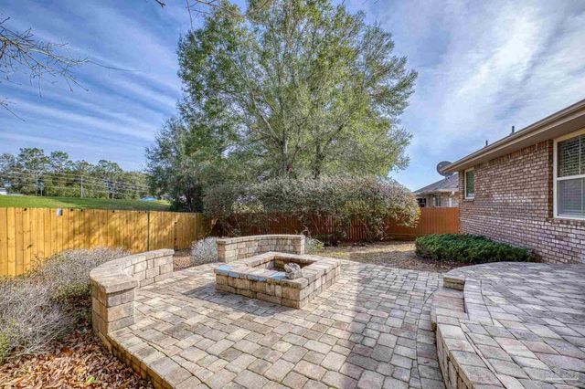 5761 Jade Moon Cir, Milton, FL 32583