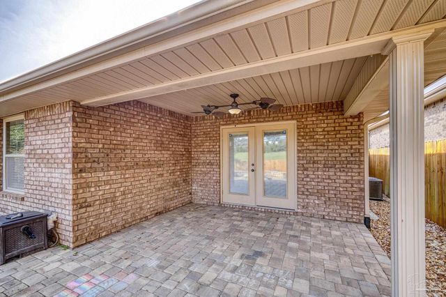 5761 Jade Moon Cir, Milton, FL 32583