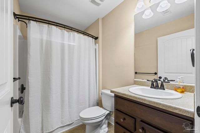 5761 Jade Moon Cir, Milton, FL 32583