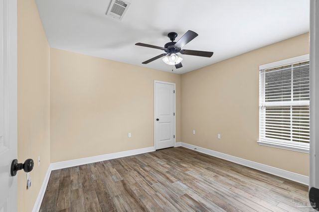 5761 Jade Moon Cir, Milton, FL 32583