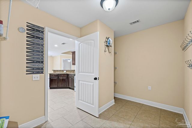 5761 Jade Moon Cir, Milton, FL 32583