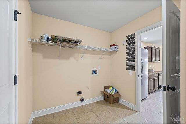 5761 Jade Moon Cir, Milton, FL 32583