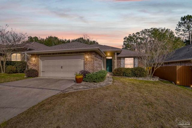 5761 Jade Moon Cir, Milton, FL 32583