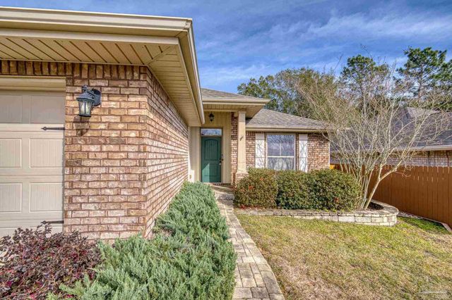 5761 Jade Moon Cir, Milton, FL 32583