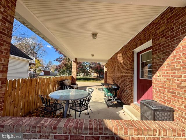 687 WOODLAND AVE, Winchester, VA 22601