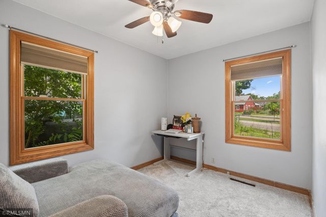 609 Nevada Avenue E, Saint Paul, MN 55130