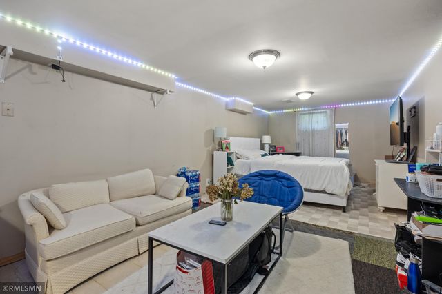 609 Nevada Avenue E, Saint Paul, MN 55130