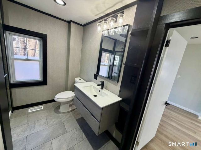 82 Hemlock Street, West Haven, CT 06516