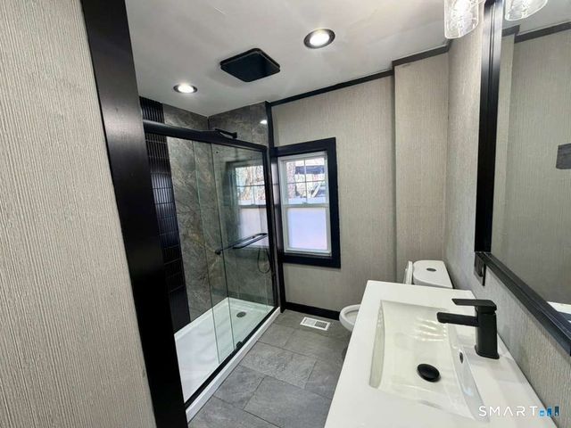 82 Hemlock Street, West Haven, CT 06516