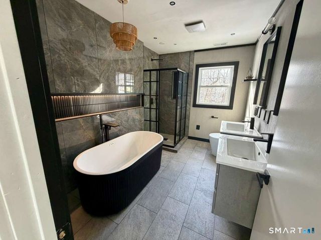 82 Hemlock Street, West Haven, CT 06516