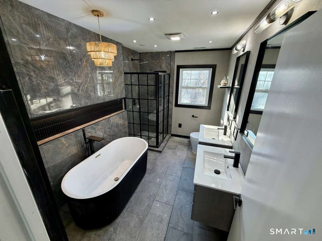 82 Hemlock Street, West Haven, CT 06516