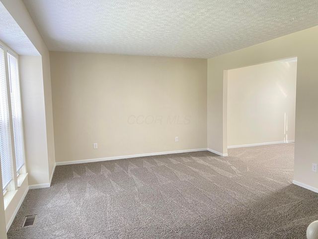 6089 Pirthshire Street, Dublin, OH 43016