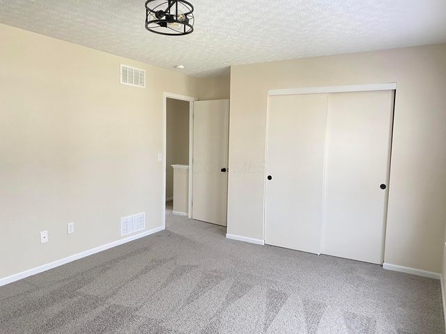 6089 Pirthshire Street, Dublin, OH 43016