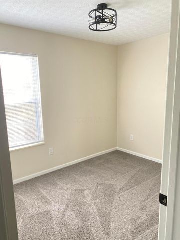 6089 Pirthshire Street, Dublin, OH 43016