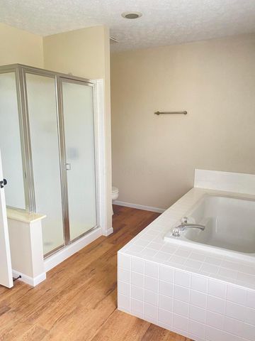 6089 Pirthshire Street, Dublin, OH 43016