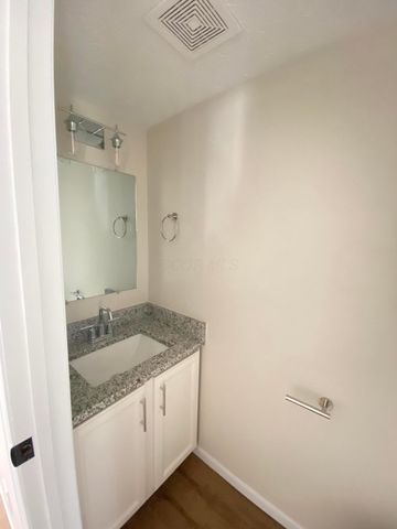 6089 Pirthshire Street, Dublin, OH 43016