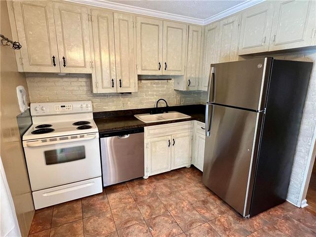 7714 James A Reed Road, Kansas City, MO 64138