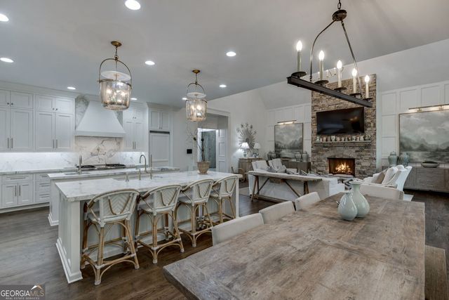 923 Little Darby Lane, Suwanee, GA 30024