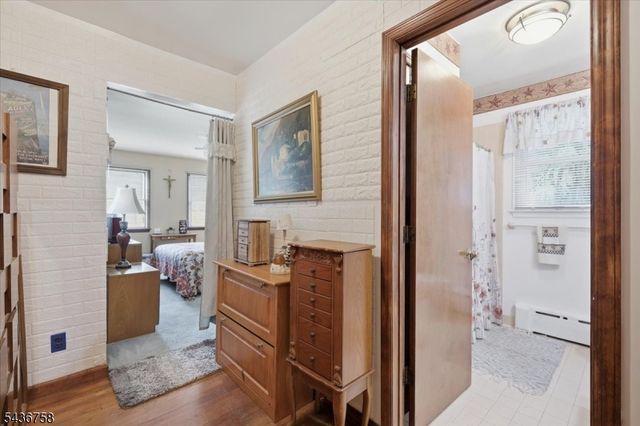 33 Ellison Road, Franklin Twp., NJ 08873