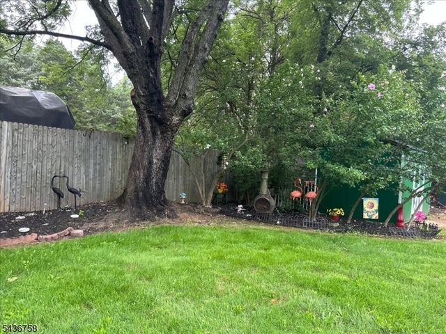 33 Ellison Road, Franklin Twp., NJ 08873