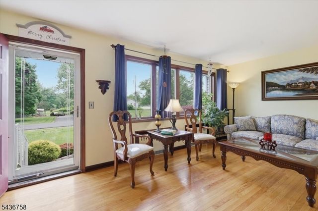 33 Ellison Road, Franklin Twp., NJ 08873