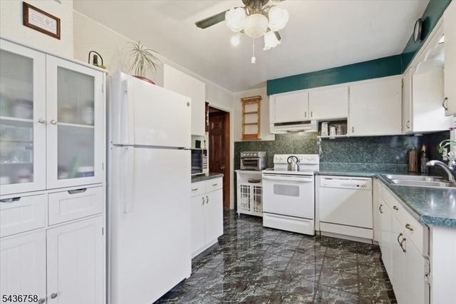 33 Ellison Road, Franklin Twp., NJ 08873