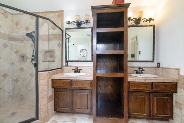 130 Bells Chapel Road, Waxahachie, TX 75165