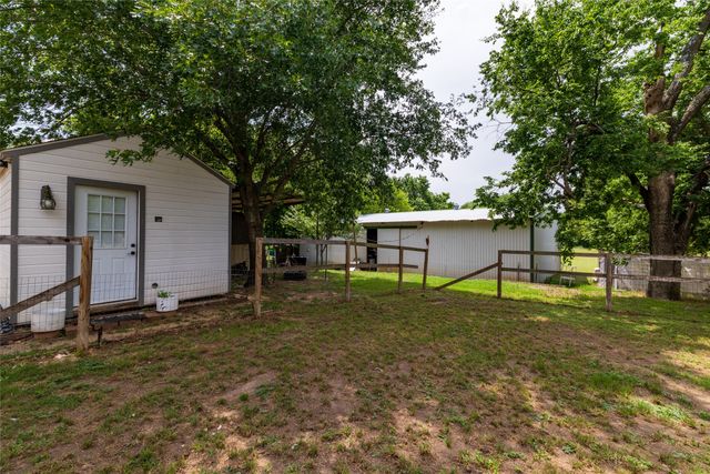 130 Bells Chapel Road, Waxahachie, TX 75165