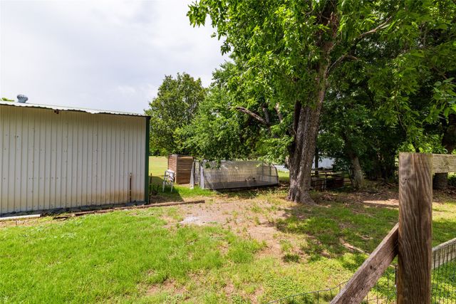 130 Bells Chapel Road, Waxahachie, TX 75165