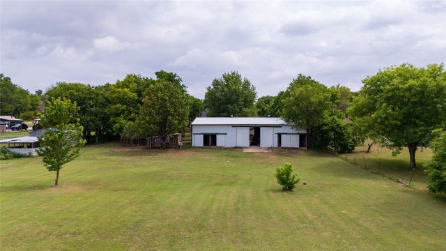 130 Bells Chapel Road, Waxahachie, TX 75165