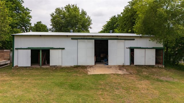 130 Bells Chapel Road, Waxahachie, TX 75165