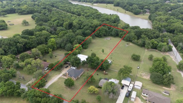 130 Bells Chapel Road, Waxahachie, TX 75165