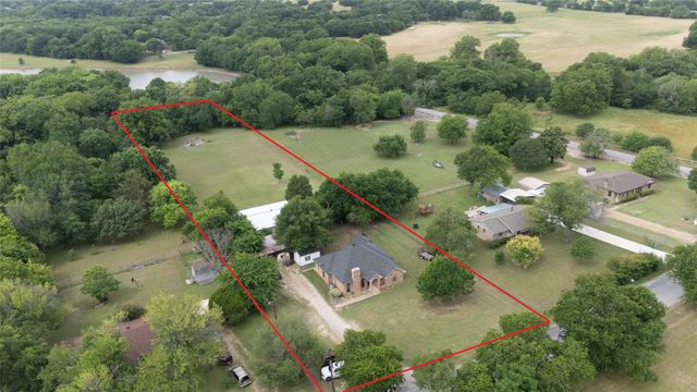 130 Bells Chapel Road, Waxahachie, TX 75165