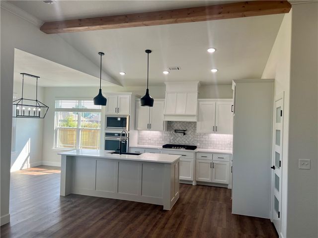 1804 Gaines, Pea Ridge, AR 72751