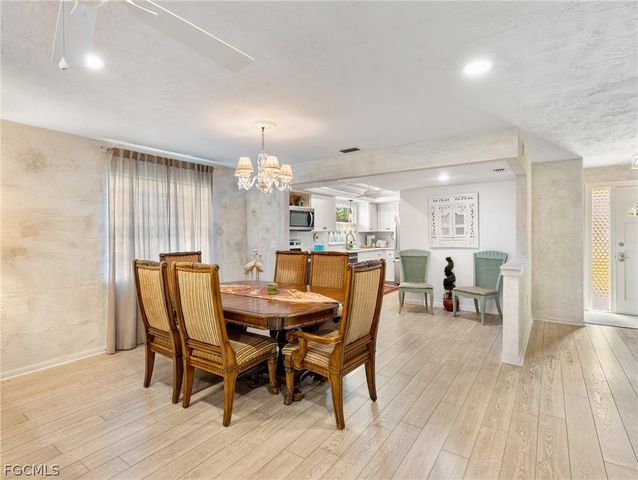 5560 Trellis LN, Fort Myers, FL 33919