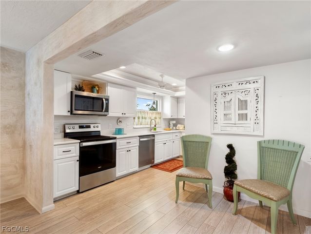 5560 Trellis LN, Fort Myers, FL 33919