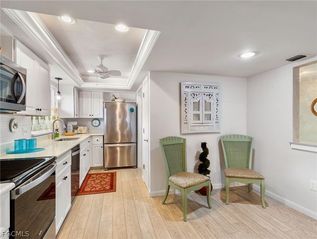 5560 Trellis LN, Fort Myers, FL 33919