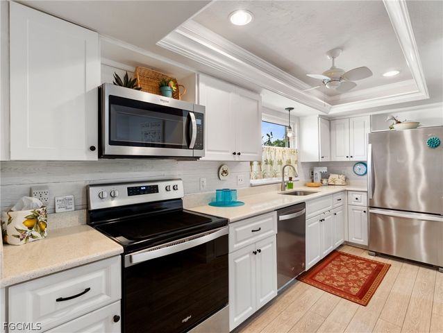 5560 Trellis LN, Fort Myers, FL 33919